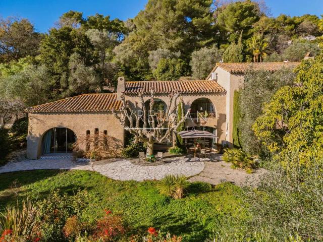 Vente maison 11 pièces Mougins 06