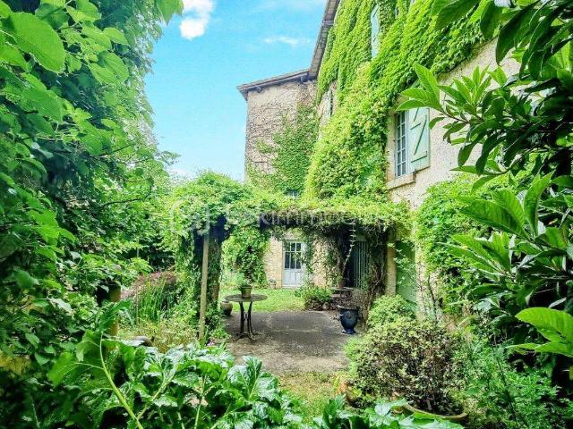 Vente maison 11 pièces Exoudun 79