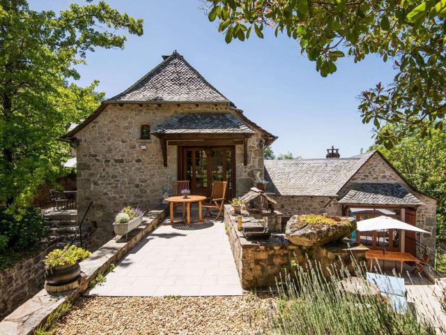Vente maison 11 pièces Estaing 12