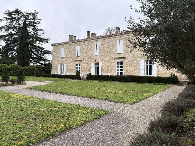 Vente maison 11 pièces Longèves 85