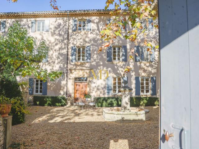Vente maison 11 pièces Rustrel 84