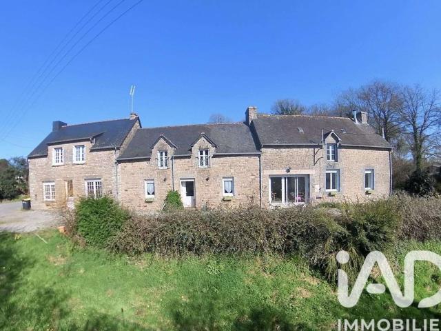 Vente maison 11 pièces Saint Gilles du Mené 22