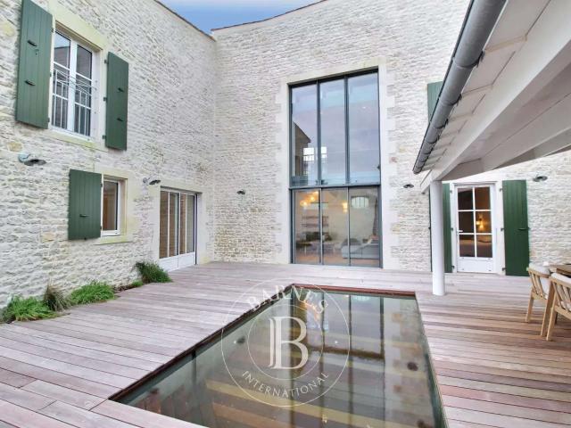 Vente maison 11 pièces Sainte Marie de Ré 17