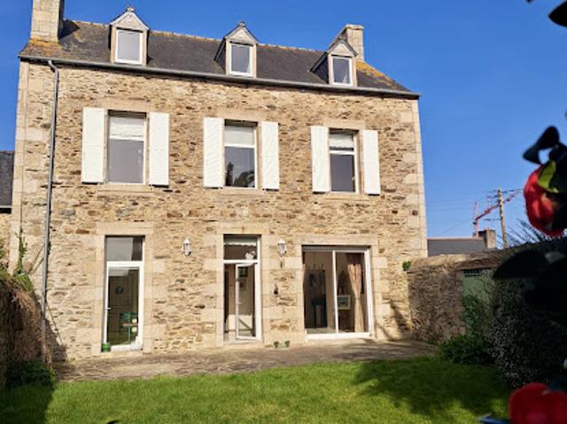 Vente Maison 11 pièces 183 m2 Tréguier