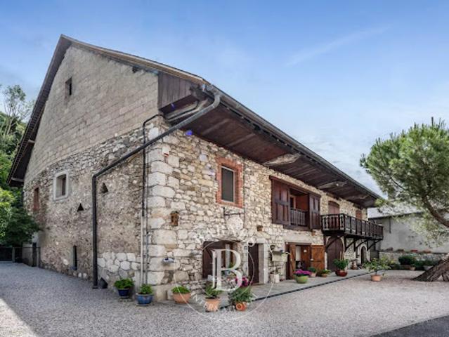 Vente Propriété 11 pièces 182 m2 Annecy