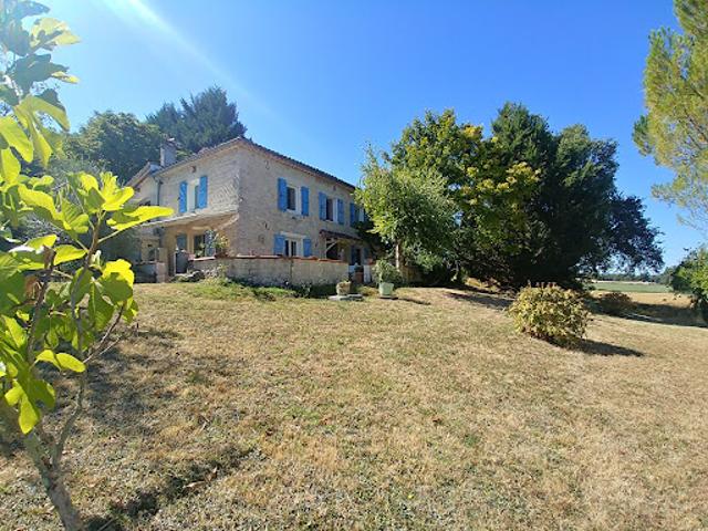 Vente Maison 11 pièces 240 m2 Castelnau Montratier