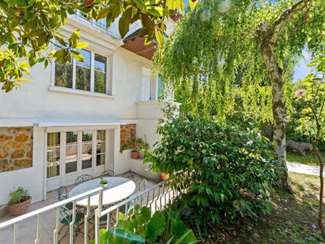 Vente Maison 11 pièces 242 m2 Vaucresson