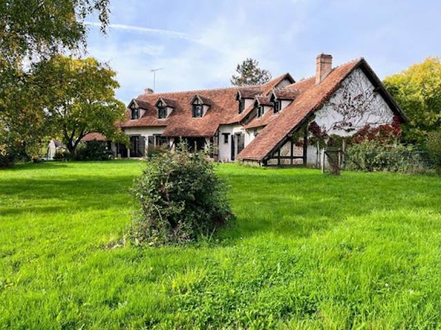 Vente Maison 11 pièces 247 m2 Poulaines