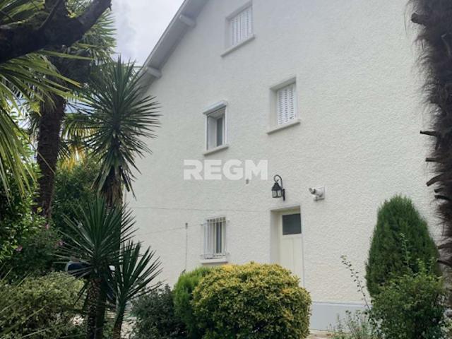 Vente Maison 11 pièces 246.53 m2 Pau