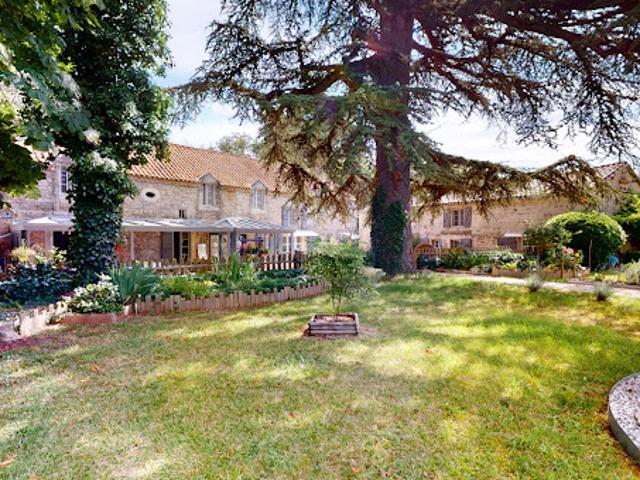 Vente Maison 11 pièces 250 m2 Thenon