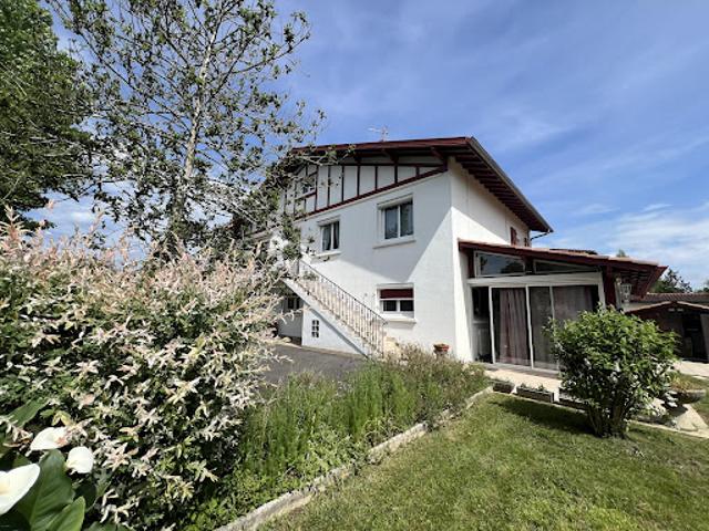 Vente Maison 11 pièces 250 m2 Ustaritz