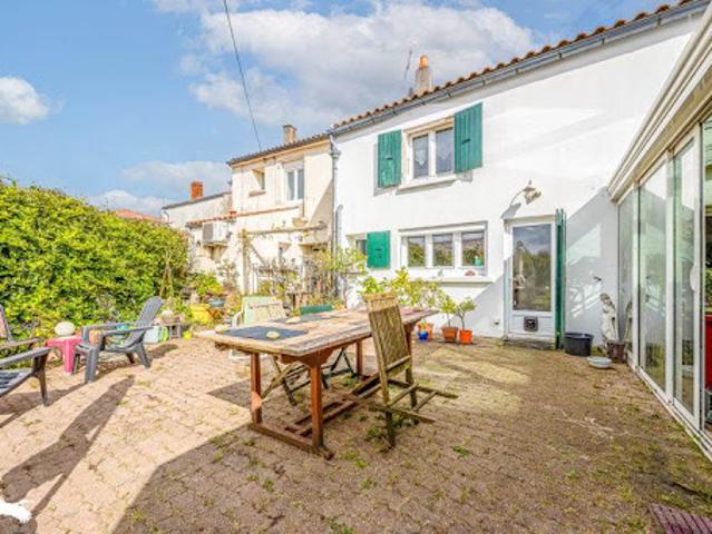 Vente Maison 11 pièces 250 m2 Saint Georges du Bois