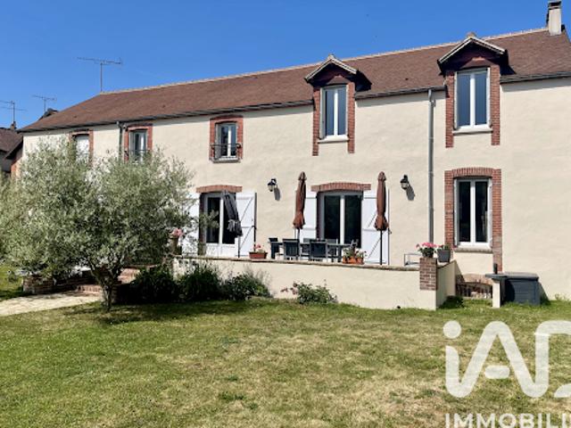 Vente Maison 11 pièces 265 m2 Montereau Fault Yonne