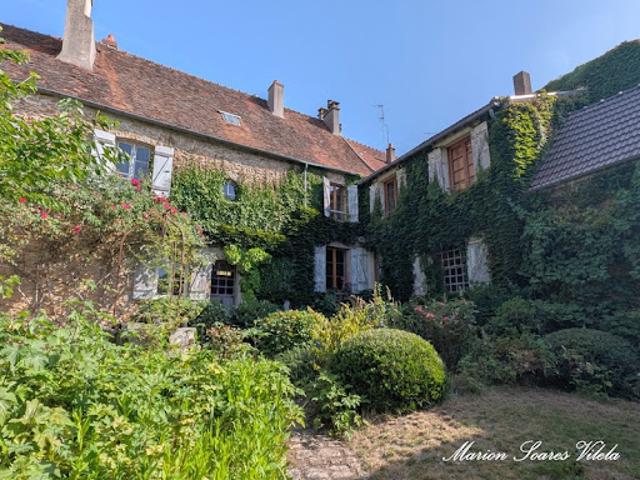 Vente Maison 11 pièces 266 m2 Chaumes en Brie