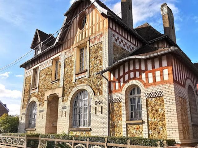 Vente Maison 11 pièces 270 m2 Forges les Eaux