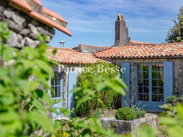Vente Maison 11 pièces 270 m2 La Flotte