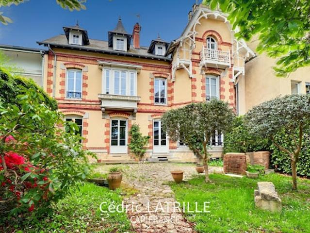 Vente Maison 11 pièces 272 m2 Tarbes