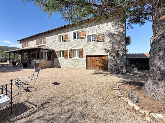 Vente Maison 11 pièces 272 m2 Saint Gengoux de Scissé