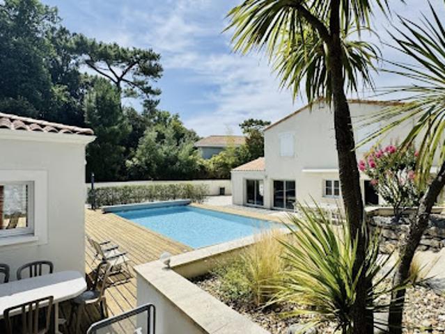Vente Maison 11 pièces 274 m2 Saint Georges de Didonne