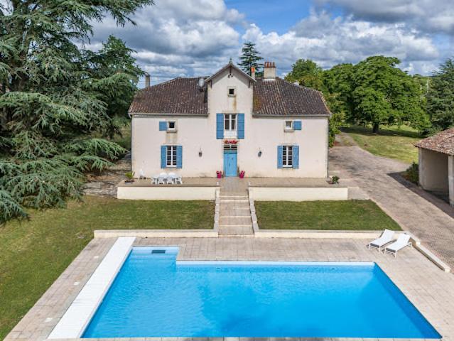 Vente Maison 11 pièces 279 m2 Clermont Soubiran