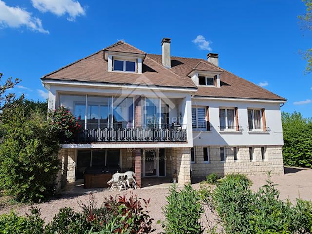 Vente Maison 11 pièces 280 m2 Lapalisse