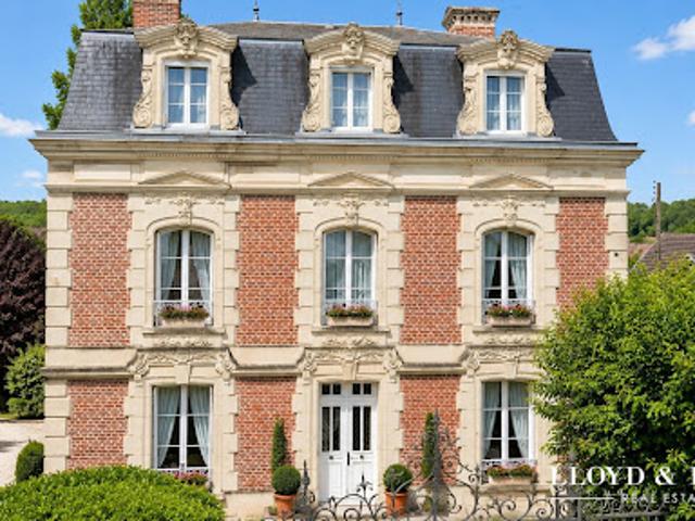 Vente Maison 11 pièces 280 m2 Compiegne