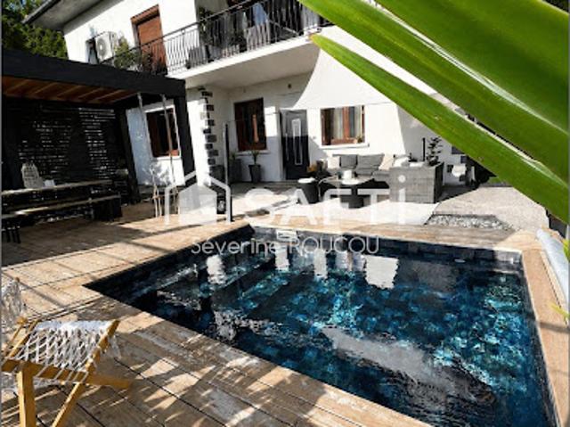 Vente Maison 11 pièces 297 m2 Bellegarde sur Valserine