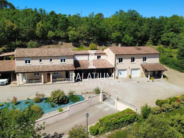 Vente Maison 11 pièces 297 m2 Gréoux les Bains