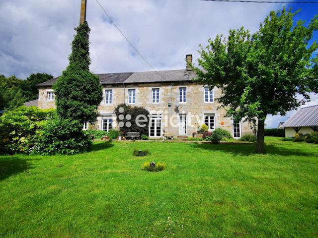 Vente Maison 11 pièces 295 m2 Noues de Sienne