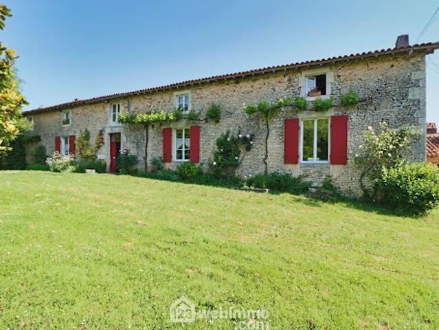 Vente Maison 11 pièces 295 m2 Sommières du Clain