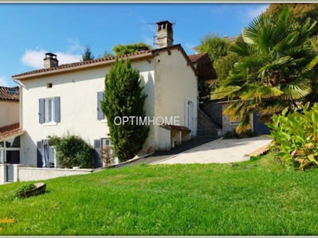 Vente Maison 11 pièces 299 m2 Chalais