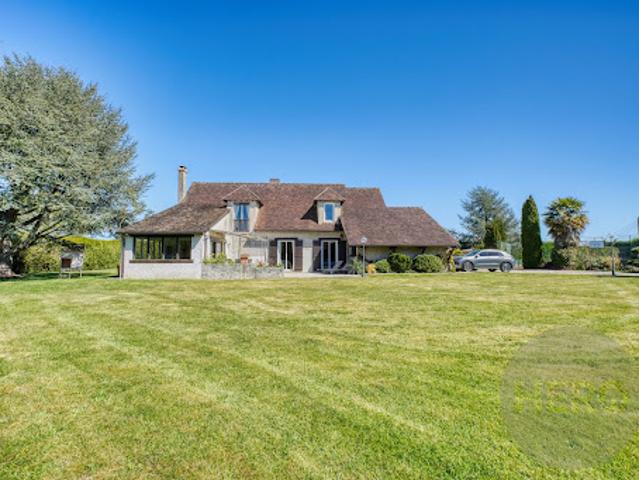 Vente Maison 11 pièces 208.16 m2 Rambouillet