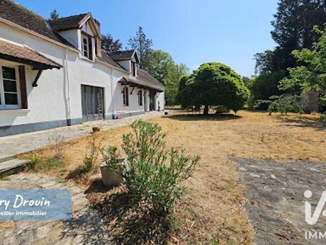 Vente Maison 11 pièces 216 m2 Le Vaudoué