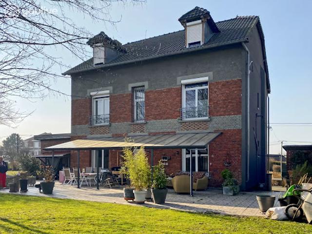 Vente Maison 11 pièces 218 m2 Carvin