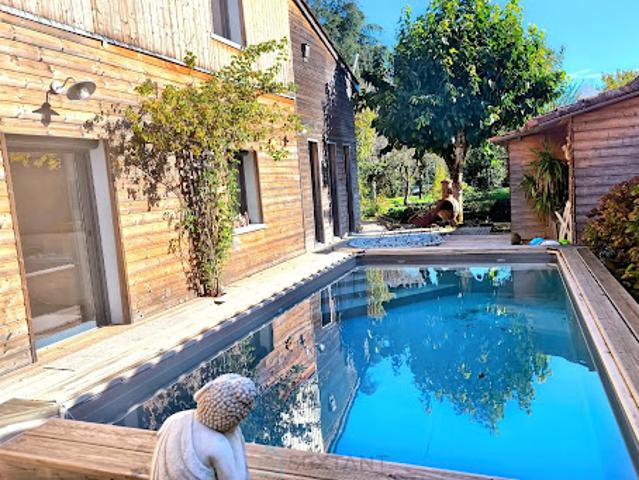 Vente Maison 11 pièces 219 m2 Bergerac