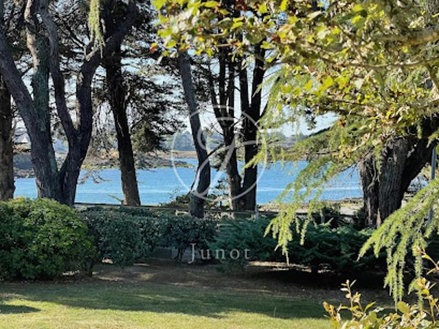 Vente Maison 11 pièces 219 m2 Plouhinec