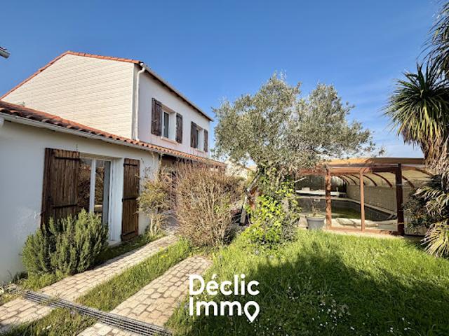 Vente Maison 11 pièces 220 m2 Saint Georges de Didonne