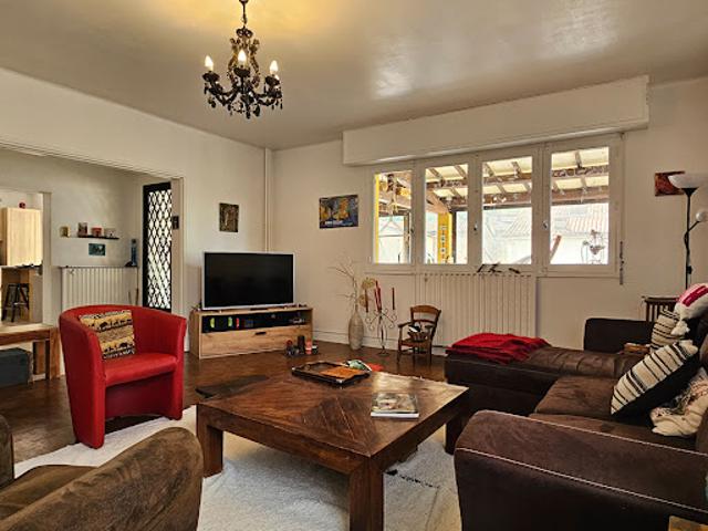 Vente Maison 11 pièces 238.65 m2 Villeneuve d'Olmes