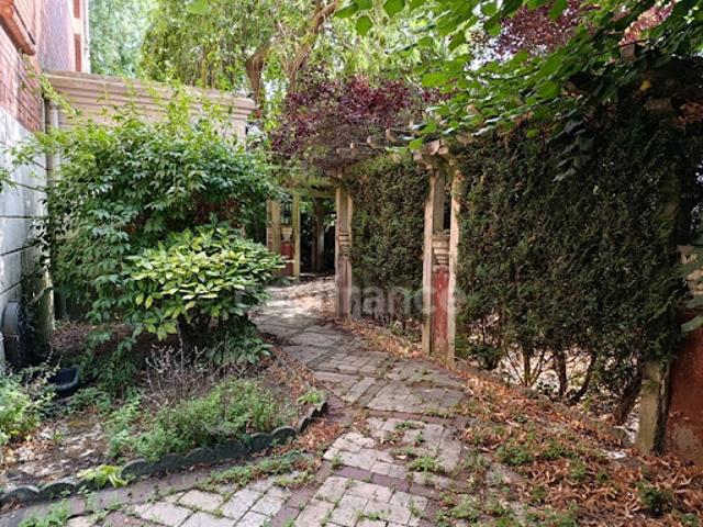 Vente Maison 11 pièces 239 m2 Bauvin