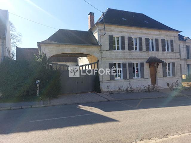 Vente Maison 11 pièces 346 m2 Lattre Saint Quentin