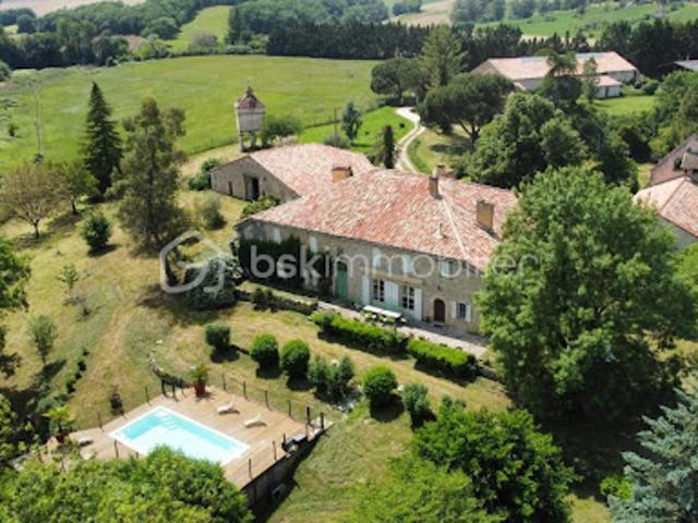 Vente Maison 11 pièces 349 m2 Agen