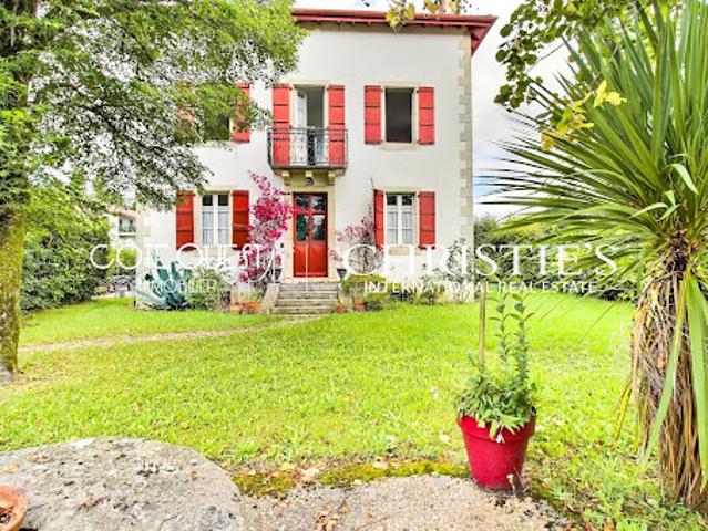Vente Maison 11 pièces 353 m2 Ustaritz
