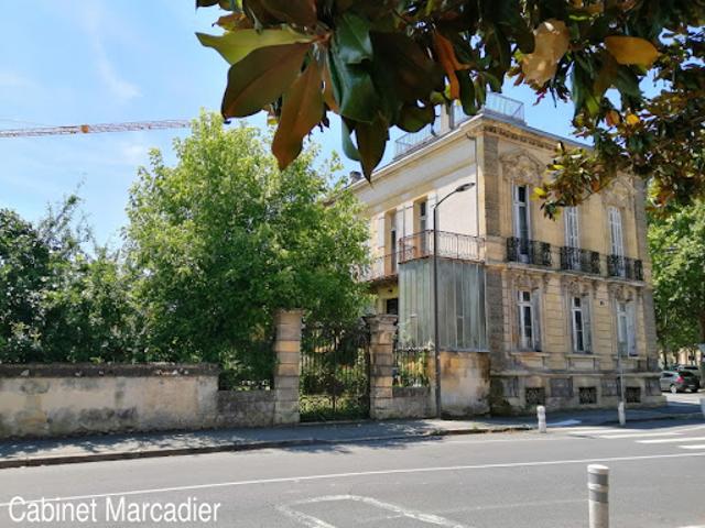 Vente Maison 11 pièces 350 m2 Bergerac
