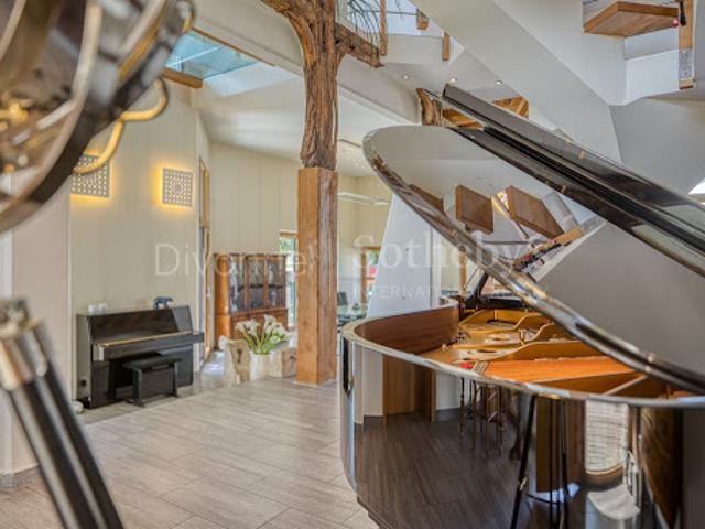 Vente Maison 11 pièces 350 m2 Chevry
