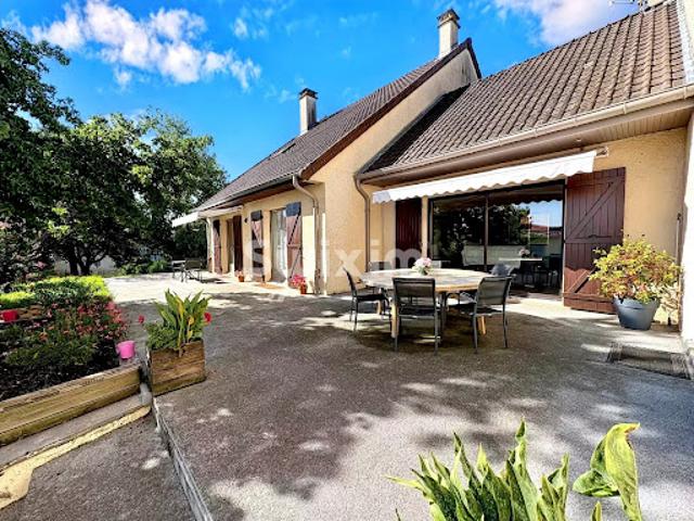 Vente Maison 11 pièces 357 m2 Digoin