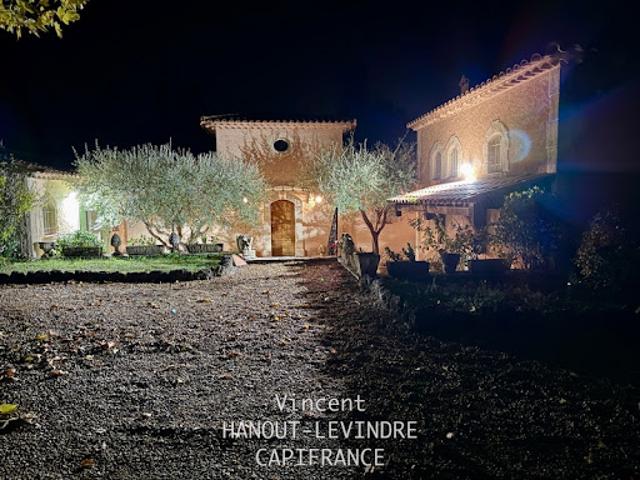 Vente Maison 11 pièces 314 m2 Salernes