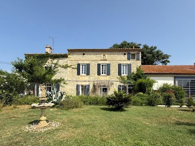 Vente Maison 11 pièces 329 m2 Tarascon
