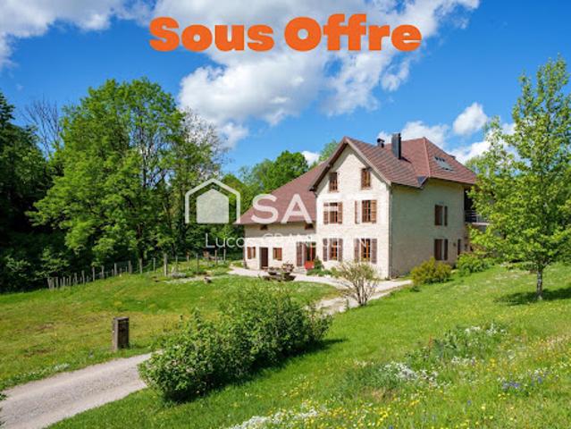 Vente Maison 11 pièces 330 m2 Les Planches en Montagne