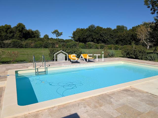 Vente Maison 11 pièces 338 m2 Moutardon