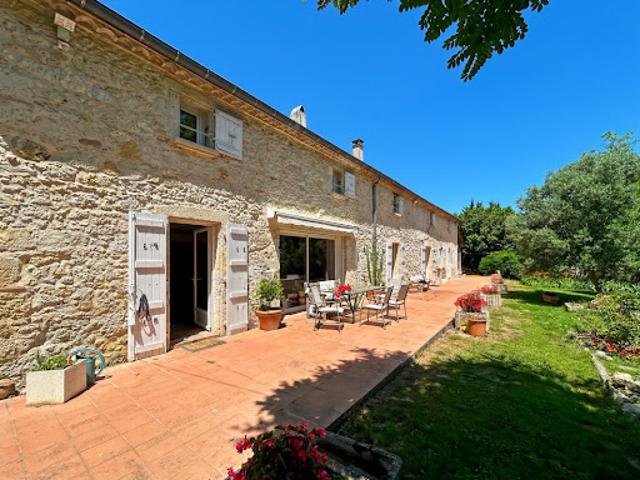 Vente Maison 11 pièces 447 m2 Miradoux